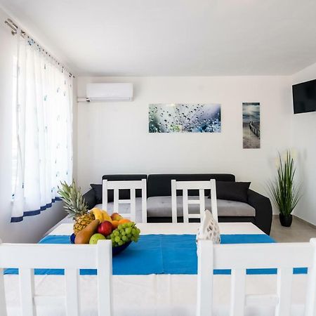 Apartments Dora Vantacici Dış mekan fotoğraf