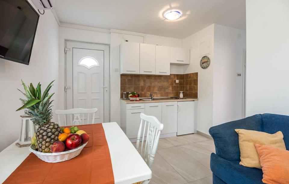 Apartments Dora Vantacici Dış mekan fotoğraf