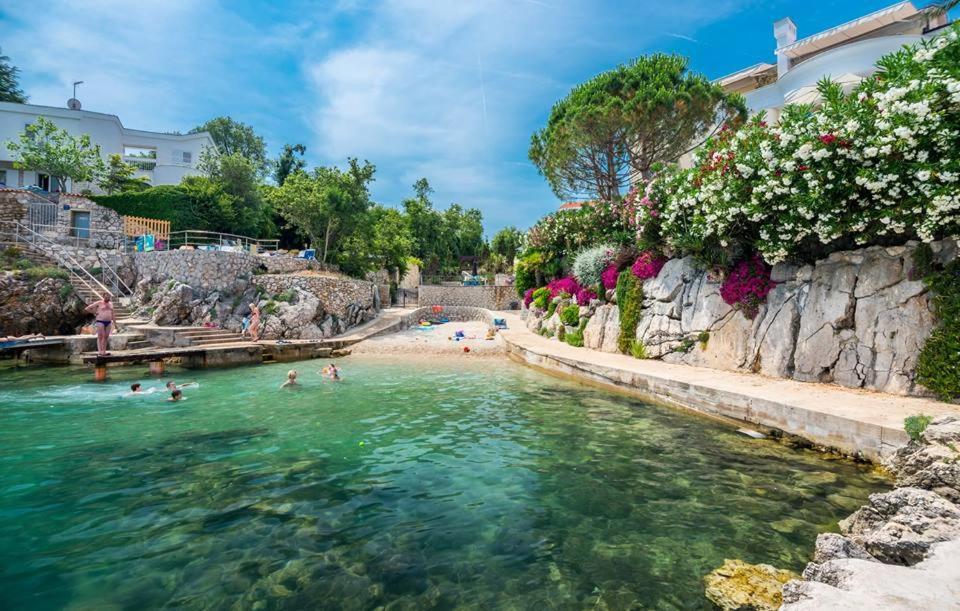Apartments Dora Vantacici Dış mekan fotoğraf