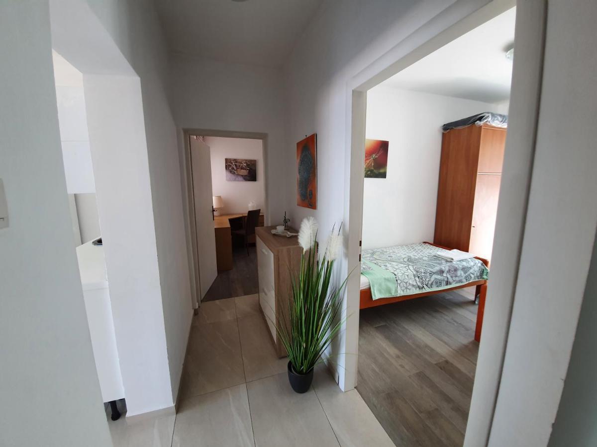 Apartments Dora Vantacici Dış mekan fotoğraf