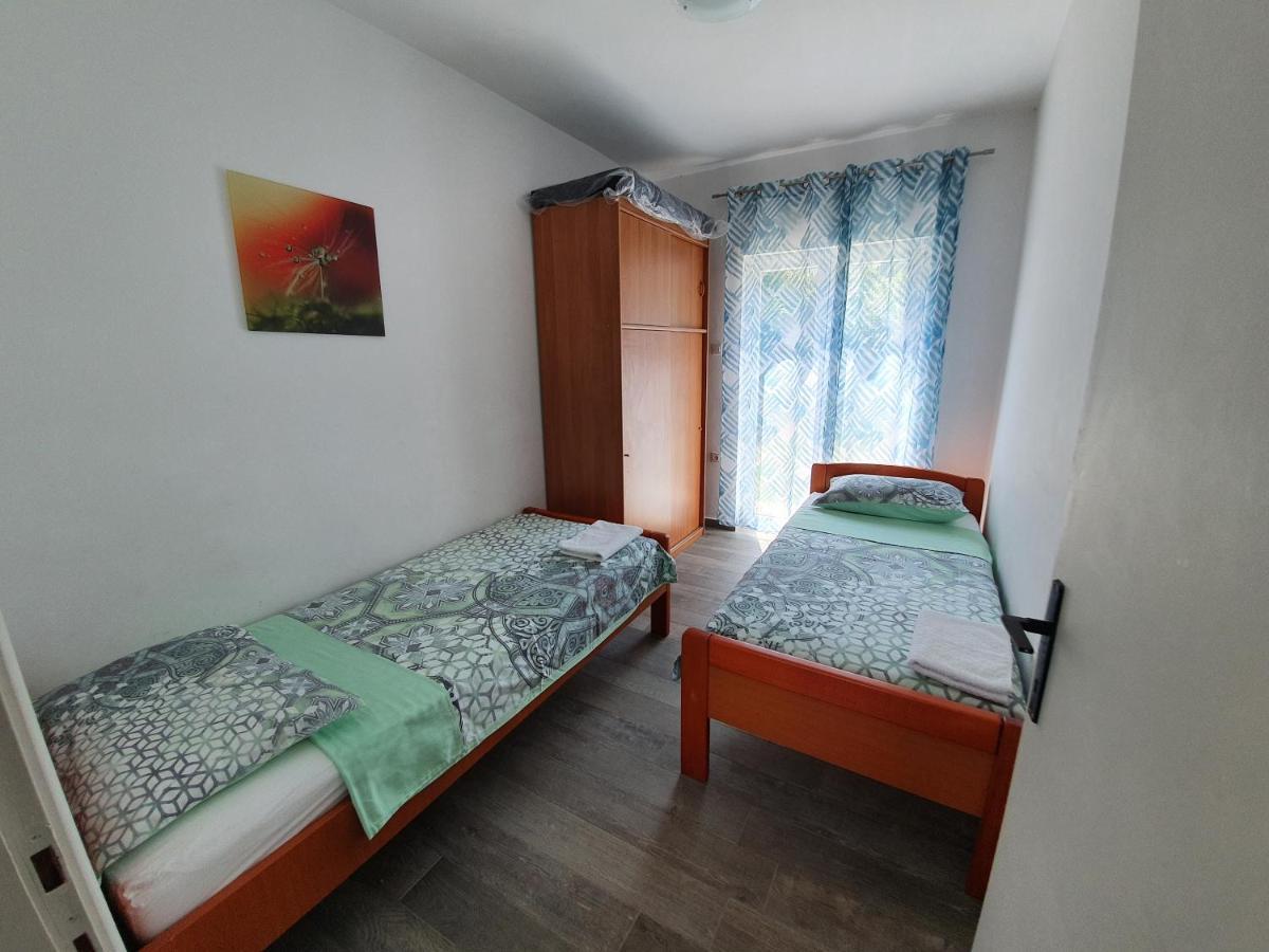 Apartments Dora Vantacici Dış mekan fotoğraf