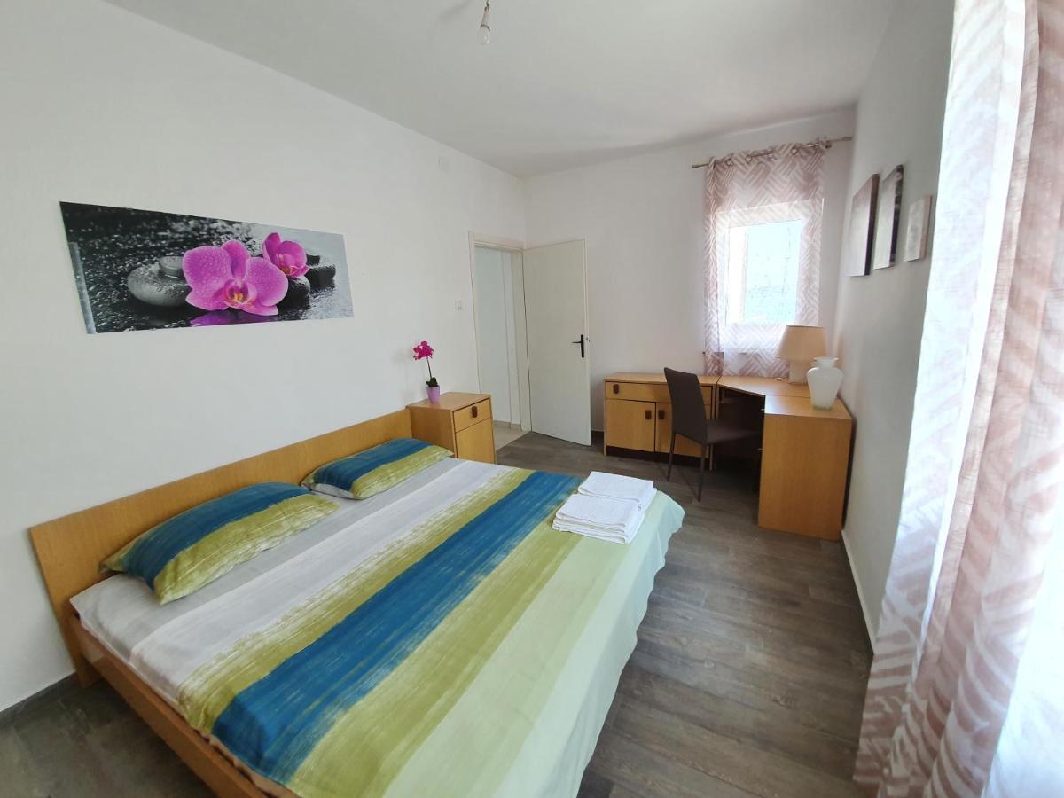 Apartments Dora Vantacici Dış mekan fotoğraf
