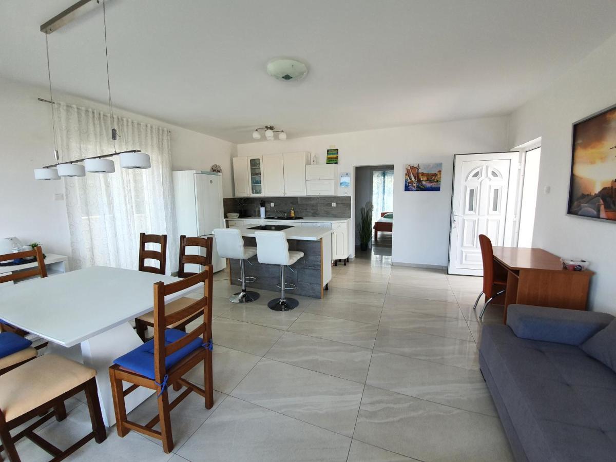 Apartments Dora Vantacici Dış mekan fotoğraf