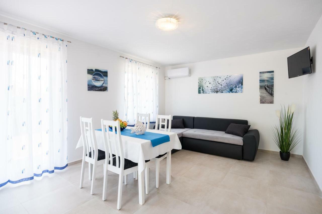 Apartments Dora Vantacici Dış mekan fotoğraf
