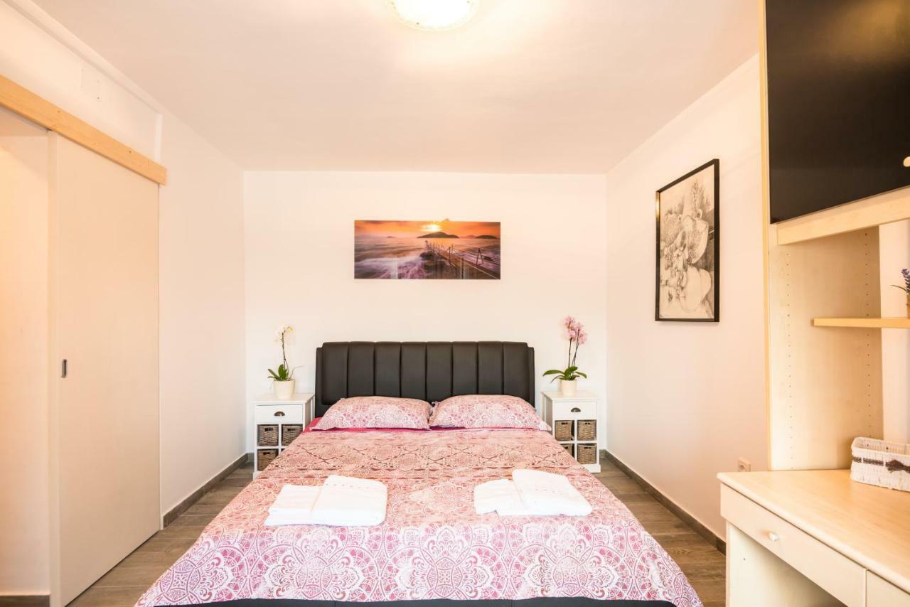 Apartments Dora Vantacici Dış mekan fotoğraf