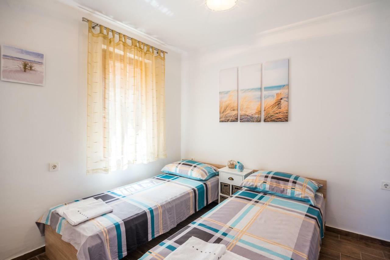 Apartments Dora Vantacici Dış mekan fotoğraf