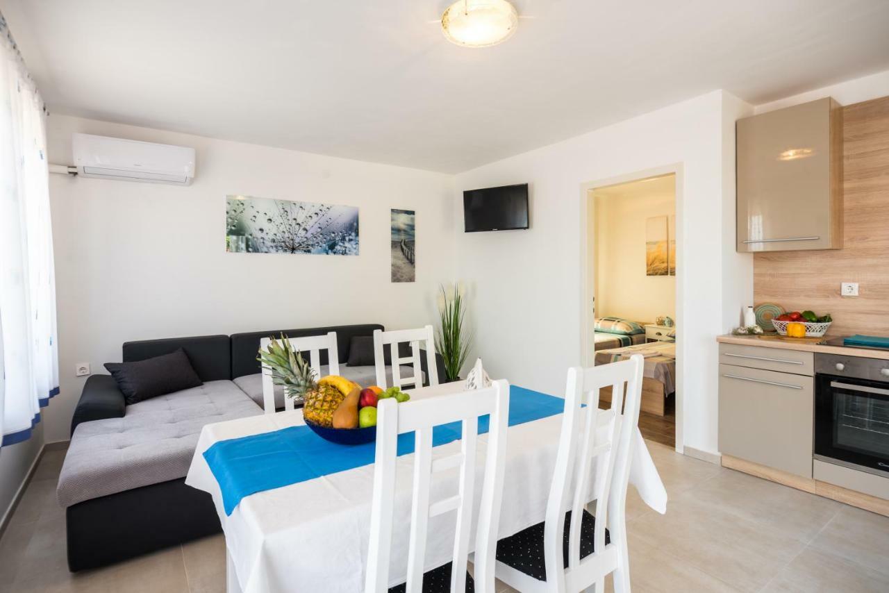 Apartments Dora Vantacici Dış mekan fotoğraf