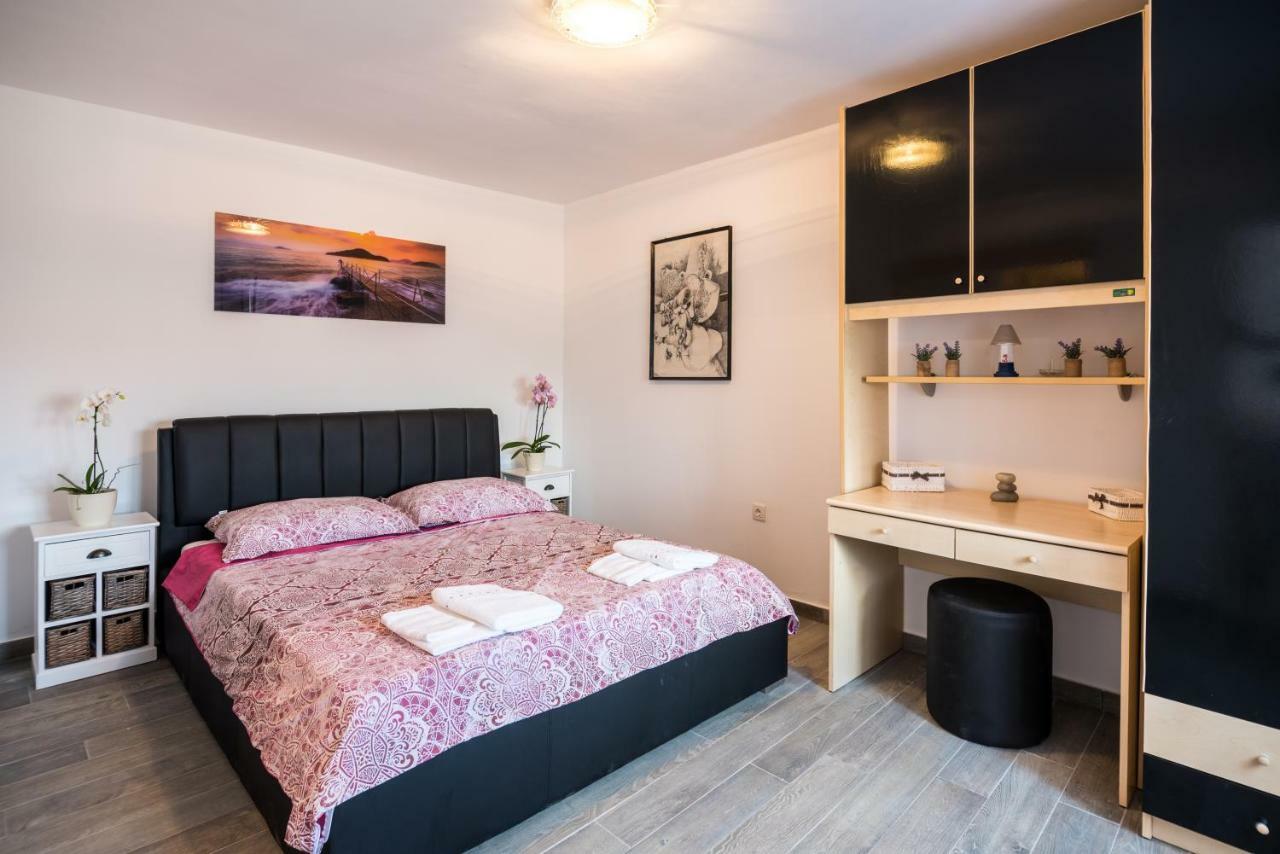 Apartments Dora Vantacici Dış mekan fotoğraf
