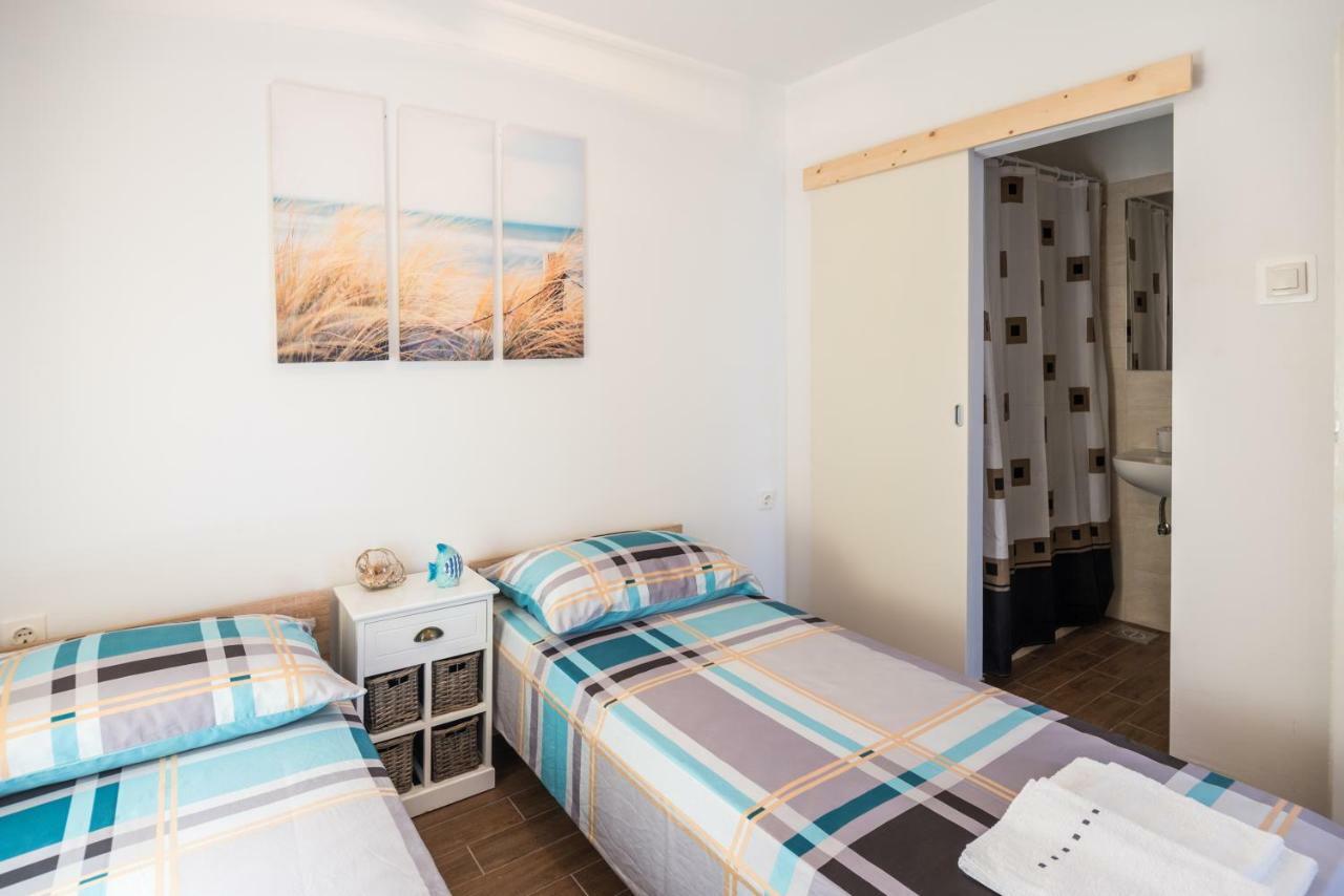 Apartments Dora Vantacici Dış mekan fotoğraf