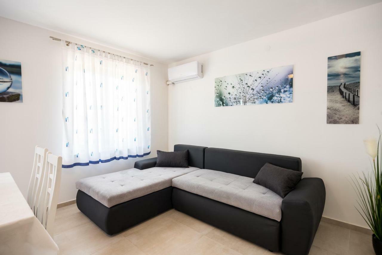 Apartments Dora Vantacici Dış mekan fotoğraf