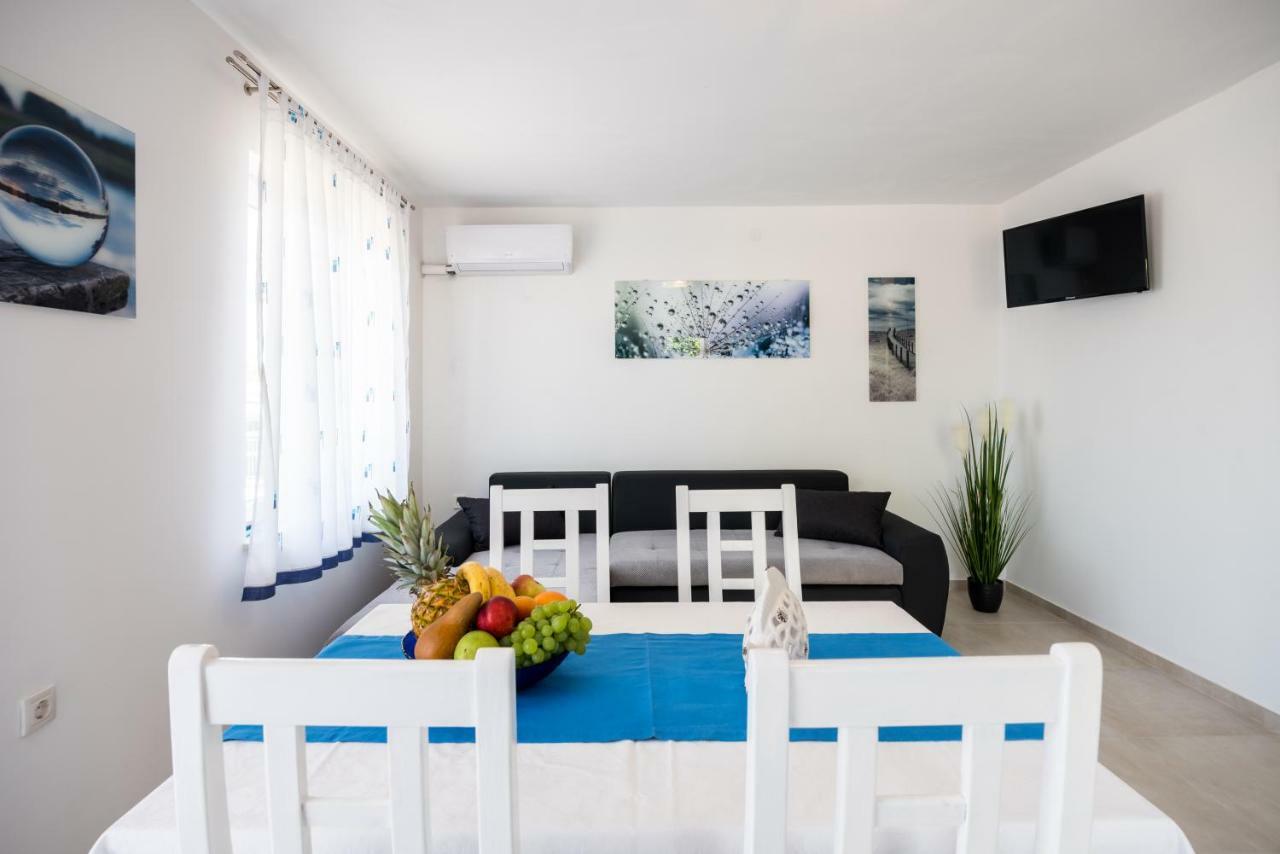 Apartments Dora Vantacici Dış mekan fotoğraf