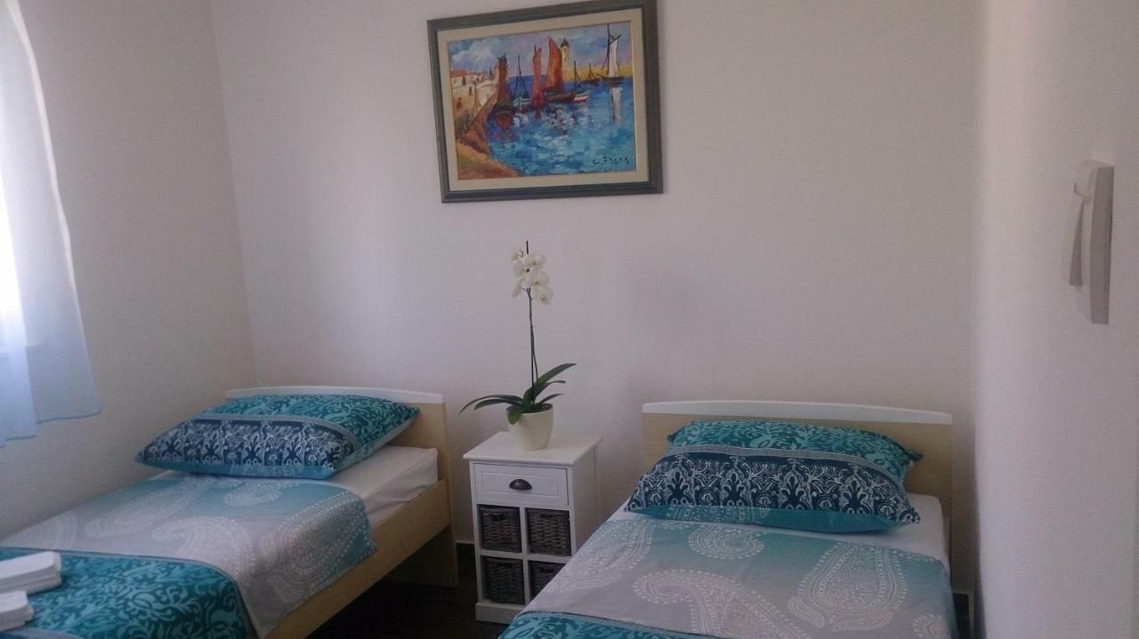 Apartments Dora Vantacici Dış mekan fotoğraf