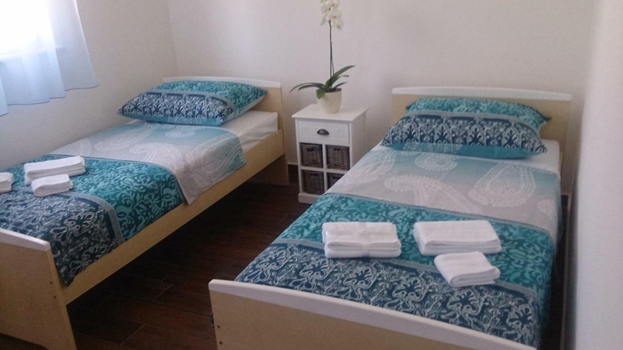 Apartments Dora Vantacici Dış mekan fotoğraf