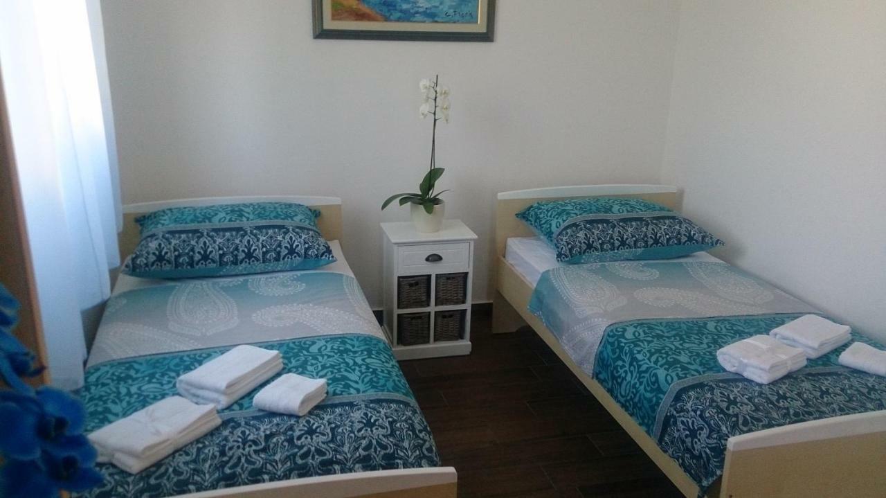 Apartments Dora Vantacici Dış mekan fotoğraf